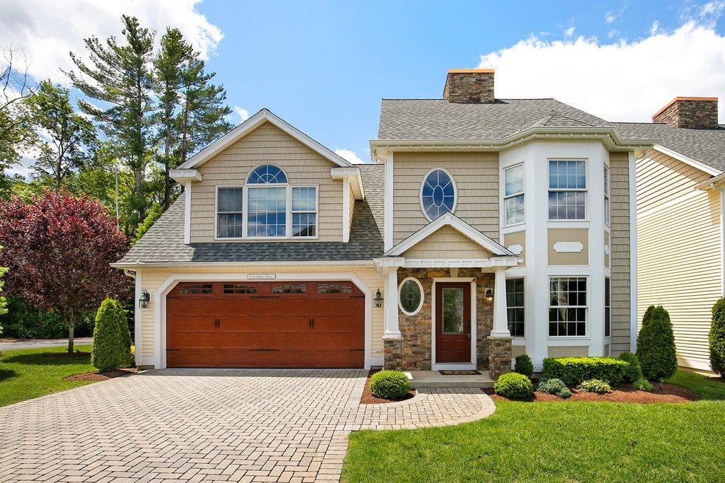 2 Yorkshire Drive, Unit 1