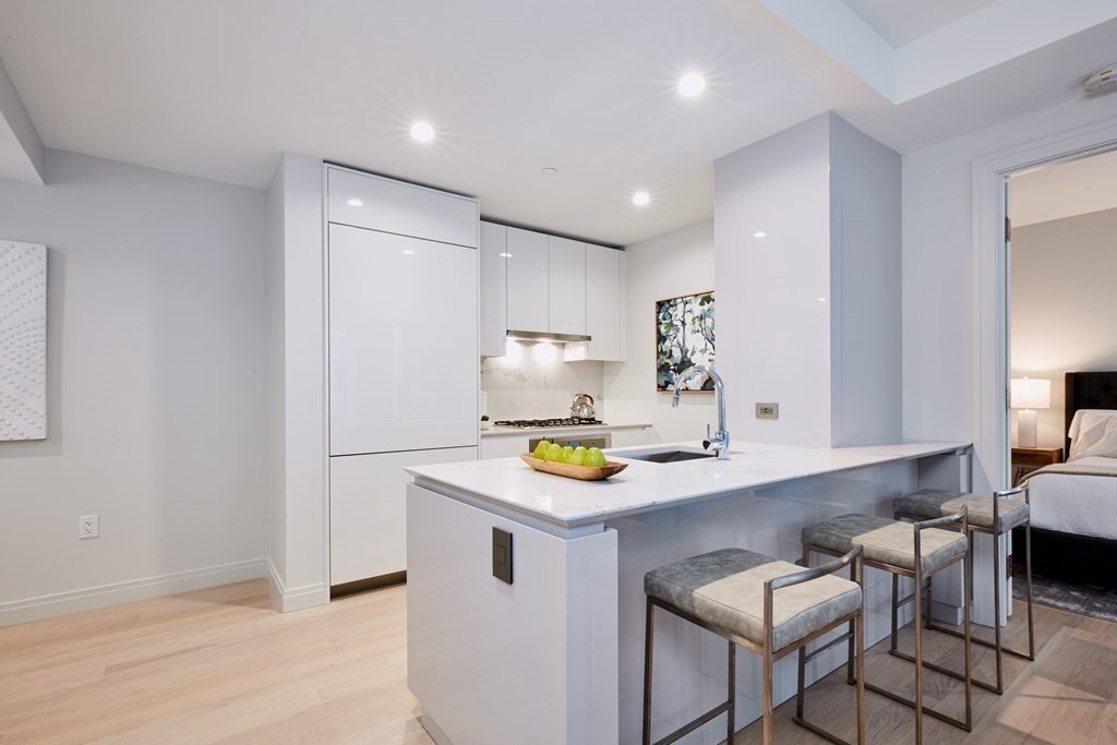 135 Seaport Boulevard, Unit 1506