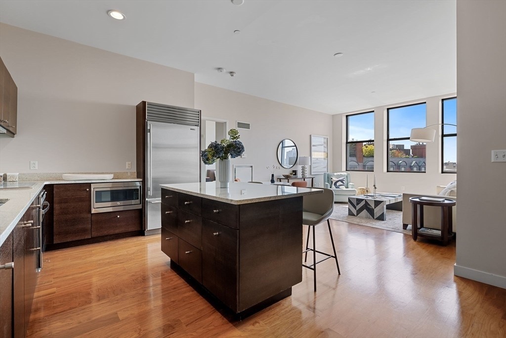 285 Columbus Avenue, Unit 606